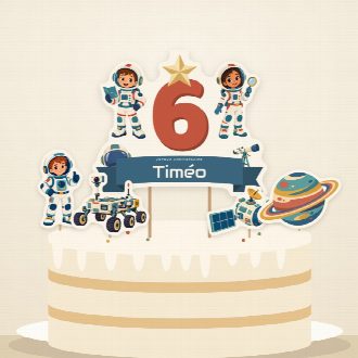 Gâteau d’anniversaire astronaute décoré du cake topper au prénom et de ses quatre petites figurines à imprimer