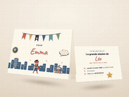 Invitations Super-héros, un carton plié par invité(e) au prénom de chacun(e)