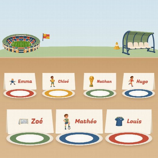 Table d’anniversaire football : un porte-prénom à imprimer devant chaque assiette, au prénom de chaque enfant