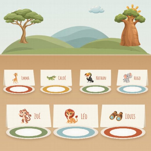 Table d’anniversaire safari : un porte-prénom à imprimer devant chaque assiette, au prénom de chaque enfant