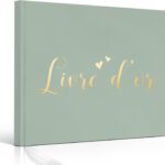 Livre d'or vert sauge à couverture rigide, titre calligraphié en dorure et deux petits cœurs