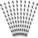 Pailles en papier rayées noir et blanc pour les boissons d'un goûter d'anniversaire pirate
